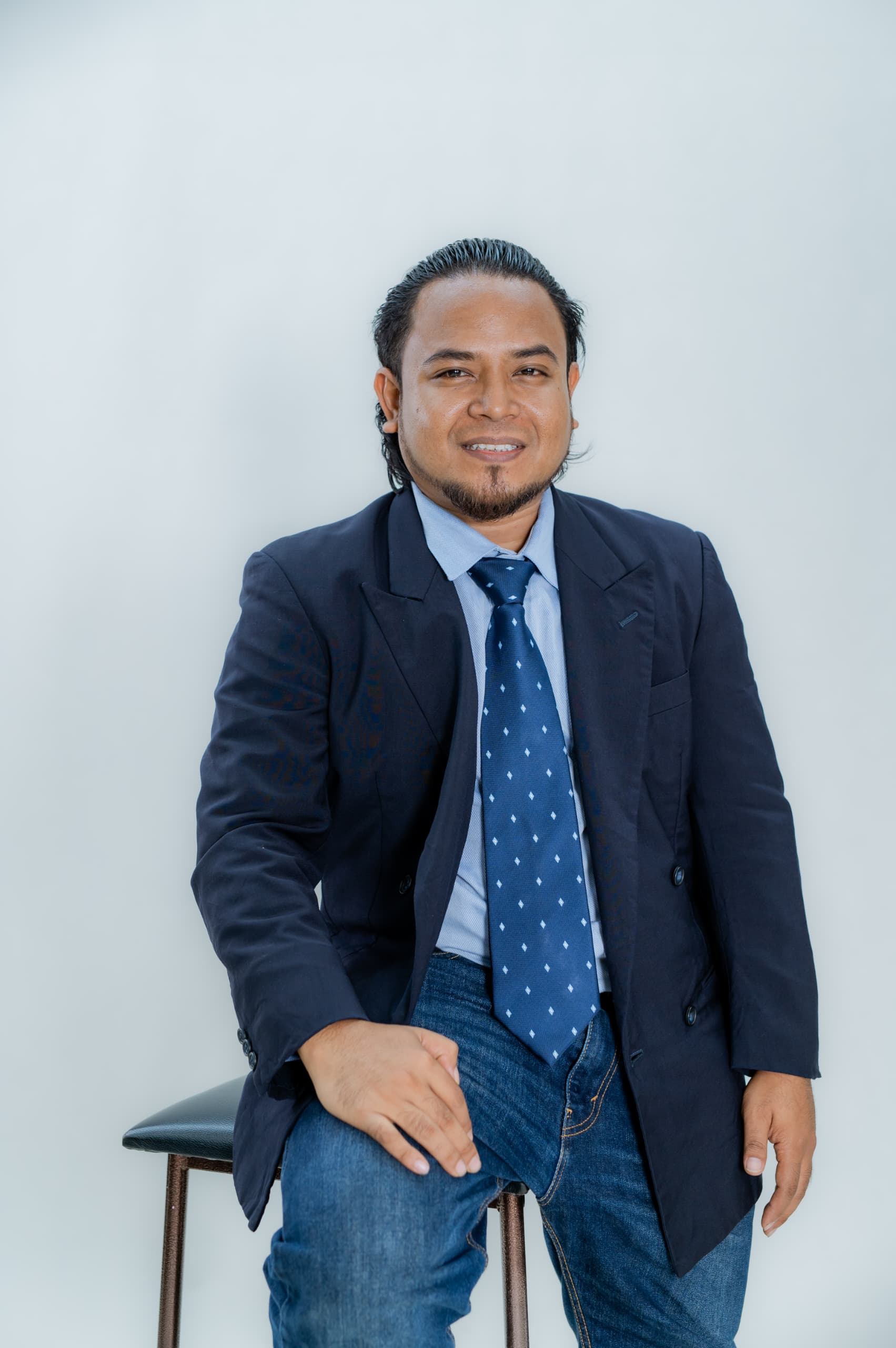 Perunding hartanah berdaftar bersama ServisPerundingHartanah.com. Sedia membantu anda dalam urusan jual beli & sewa rumah secara profesional dan telus.